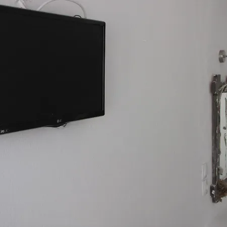 Garden * Fira (Santorini)