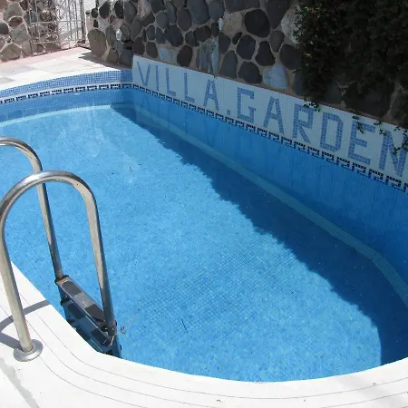 Apartment Garden *