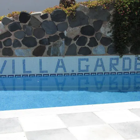 Garden * Fira (Santorini)